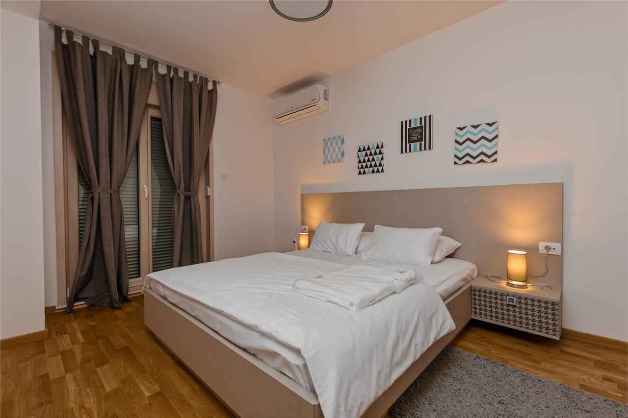 Apartments Krug Budva Ngoại thất bức ảnh